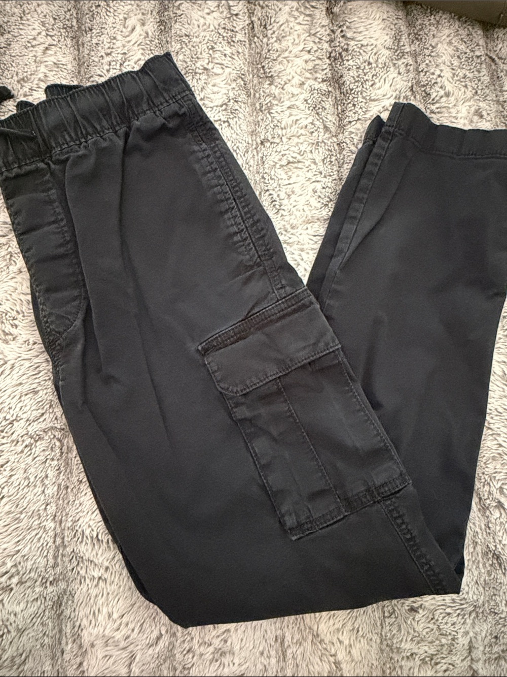 Hollister Men’s Cargo Jogger Pants 2-Pair Bundle Black Olive - Size Medium - Picture 4 of 5